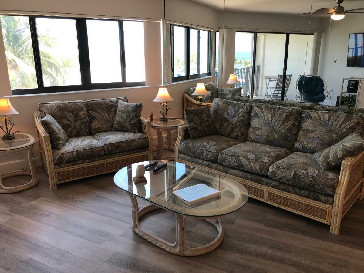 Licensed Mgr - Modern Oceanfront Condo! Beautiful Ocean Views! Resort! 2 King Beds! Apartment Key Largo