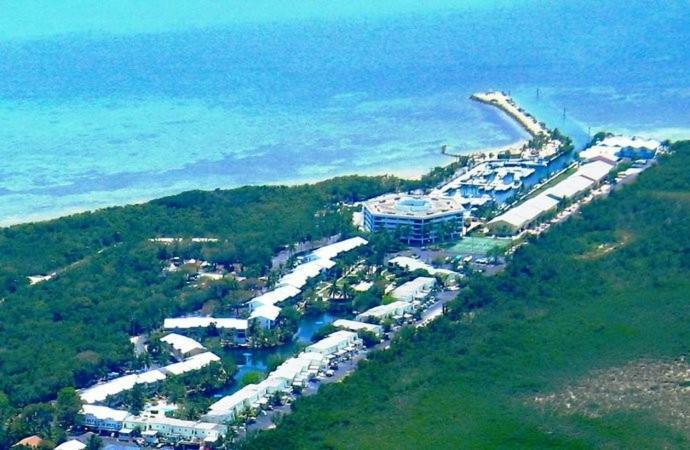 Licensed Mgr - Modern Oceanfront Condo! Beautiful Ocean Views! Resort! 2 King Beds! Apartment Key Largo
