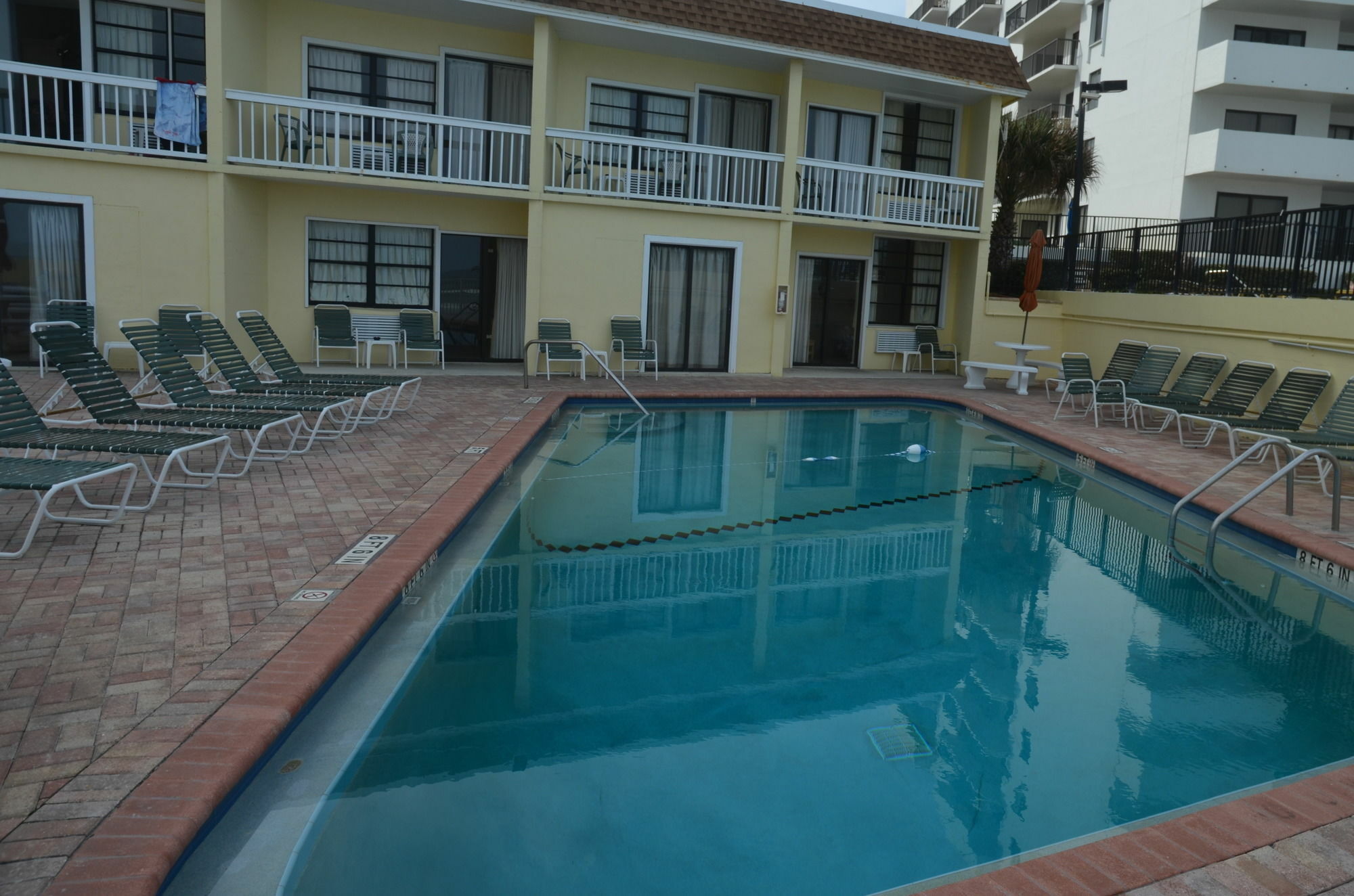 Shores Club Hotel 3*