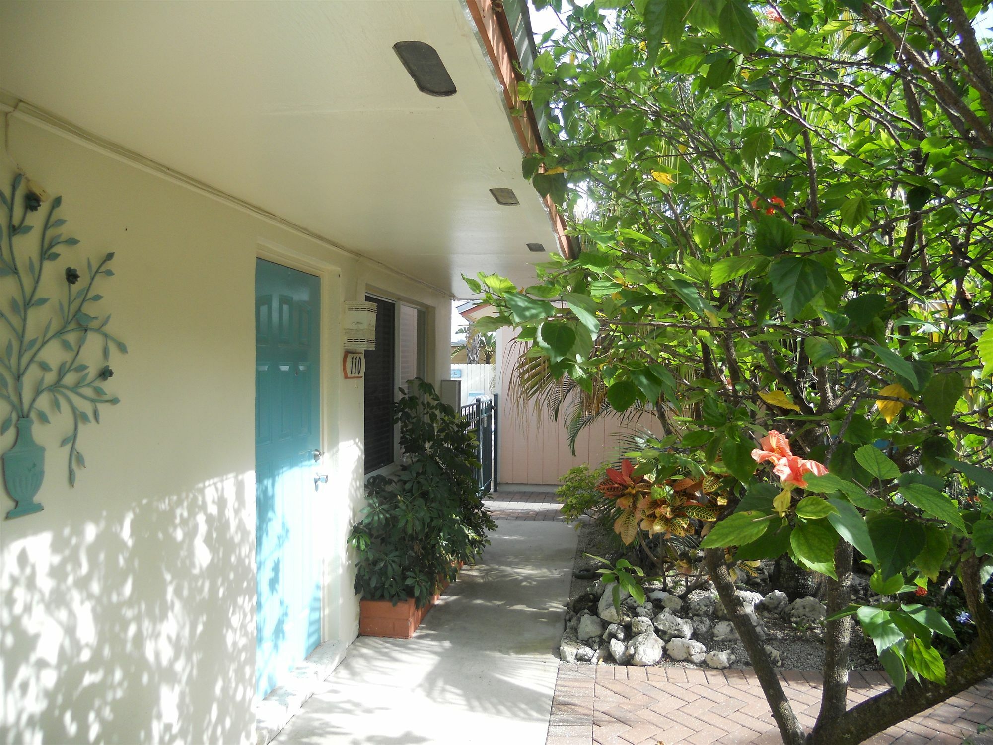 Flamingo & Villas North Naples Motel 2*