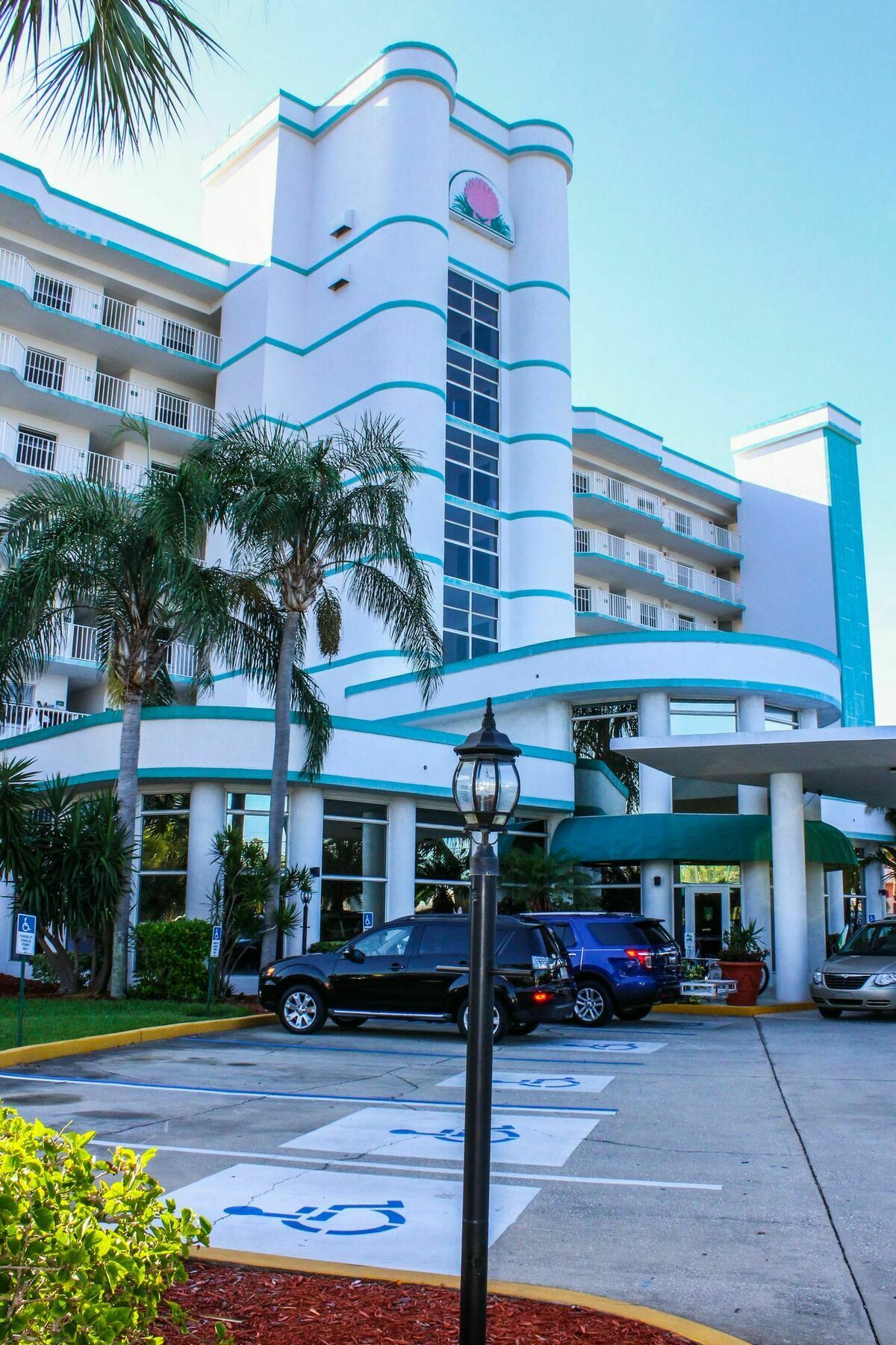 Discovery Resort 3*