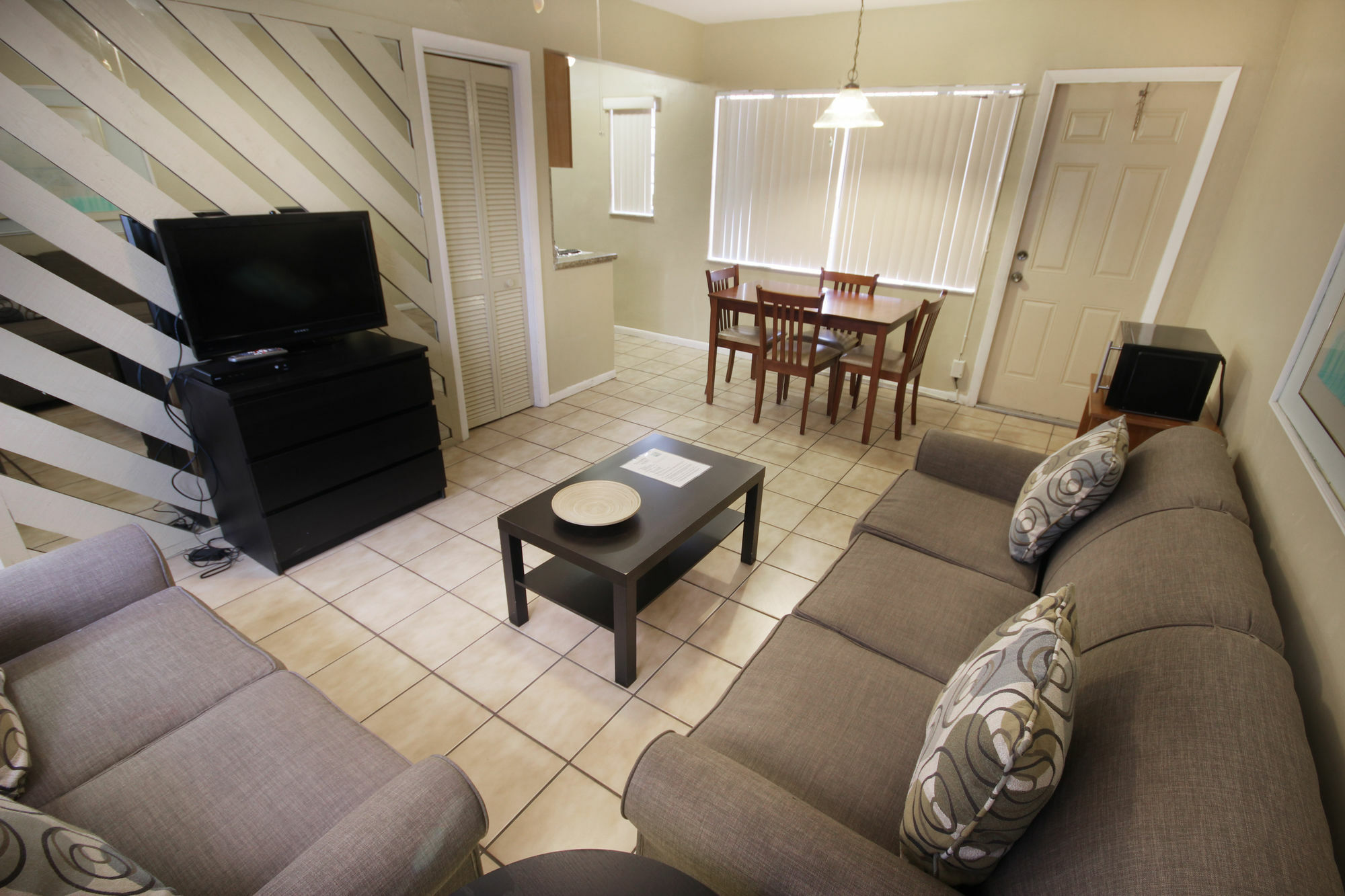 Neptune Oceanfront Rentals Apartment *