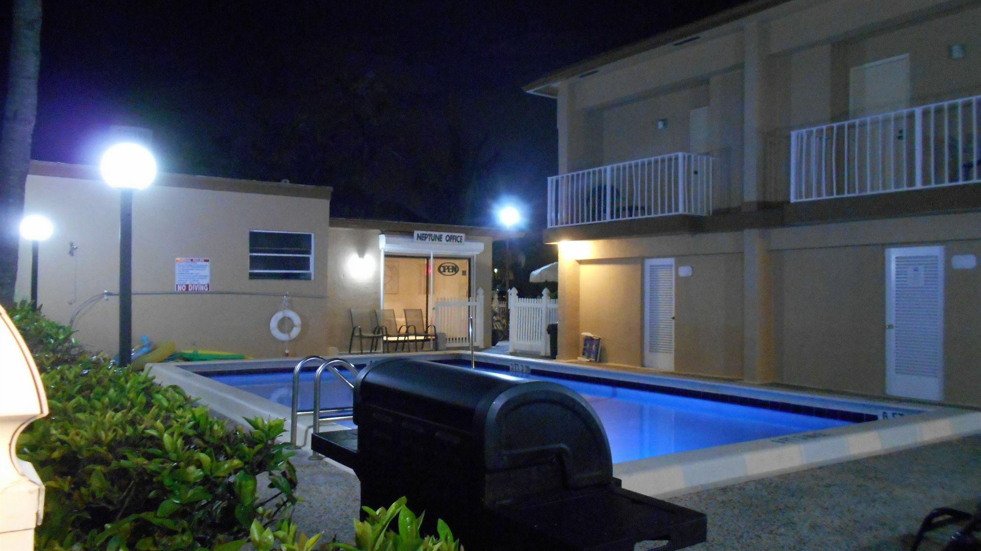 Apartment Neptune Oceanfront Rentals Hollywood