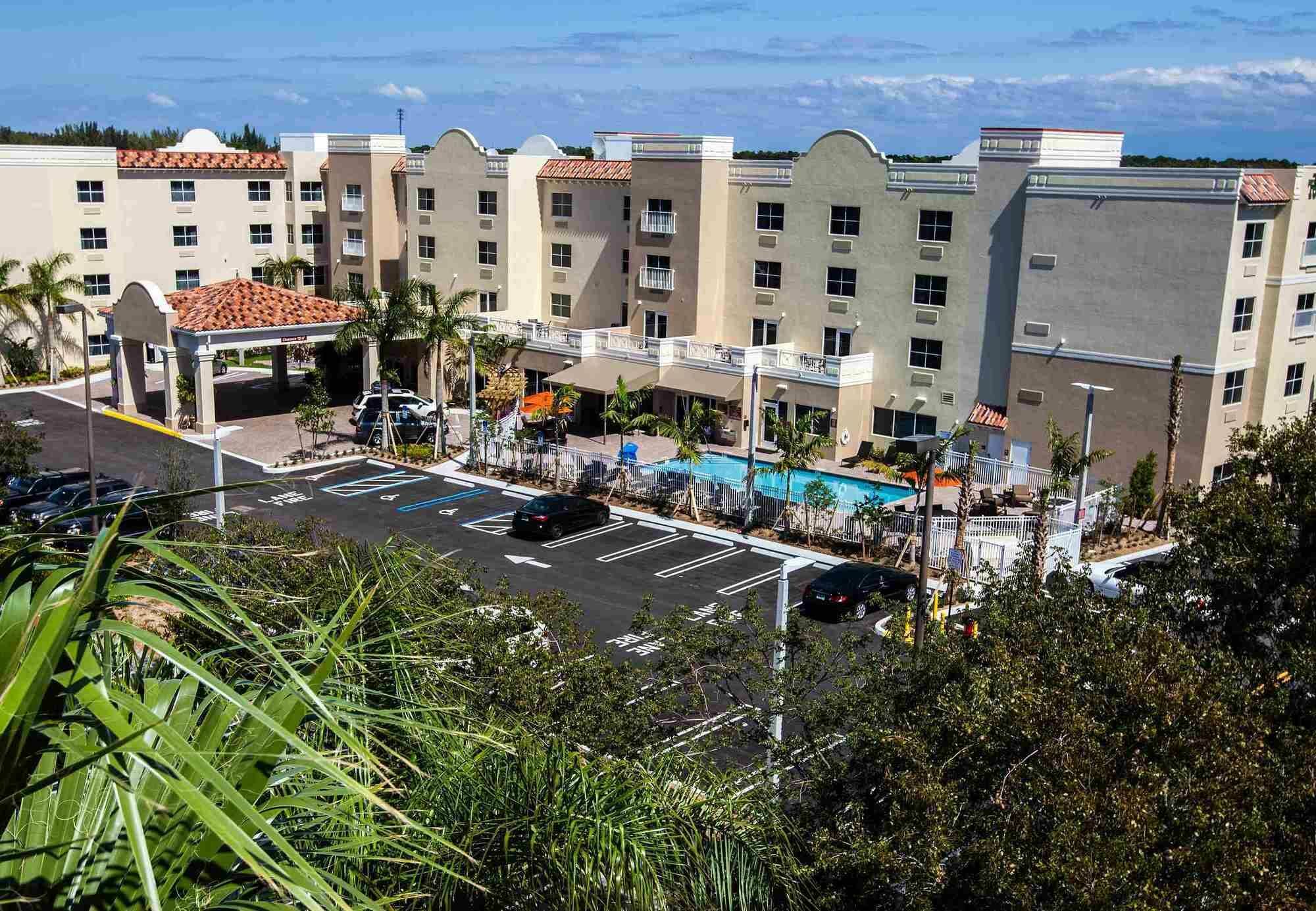 Towneplace By Marriott Boynton Hotel