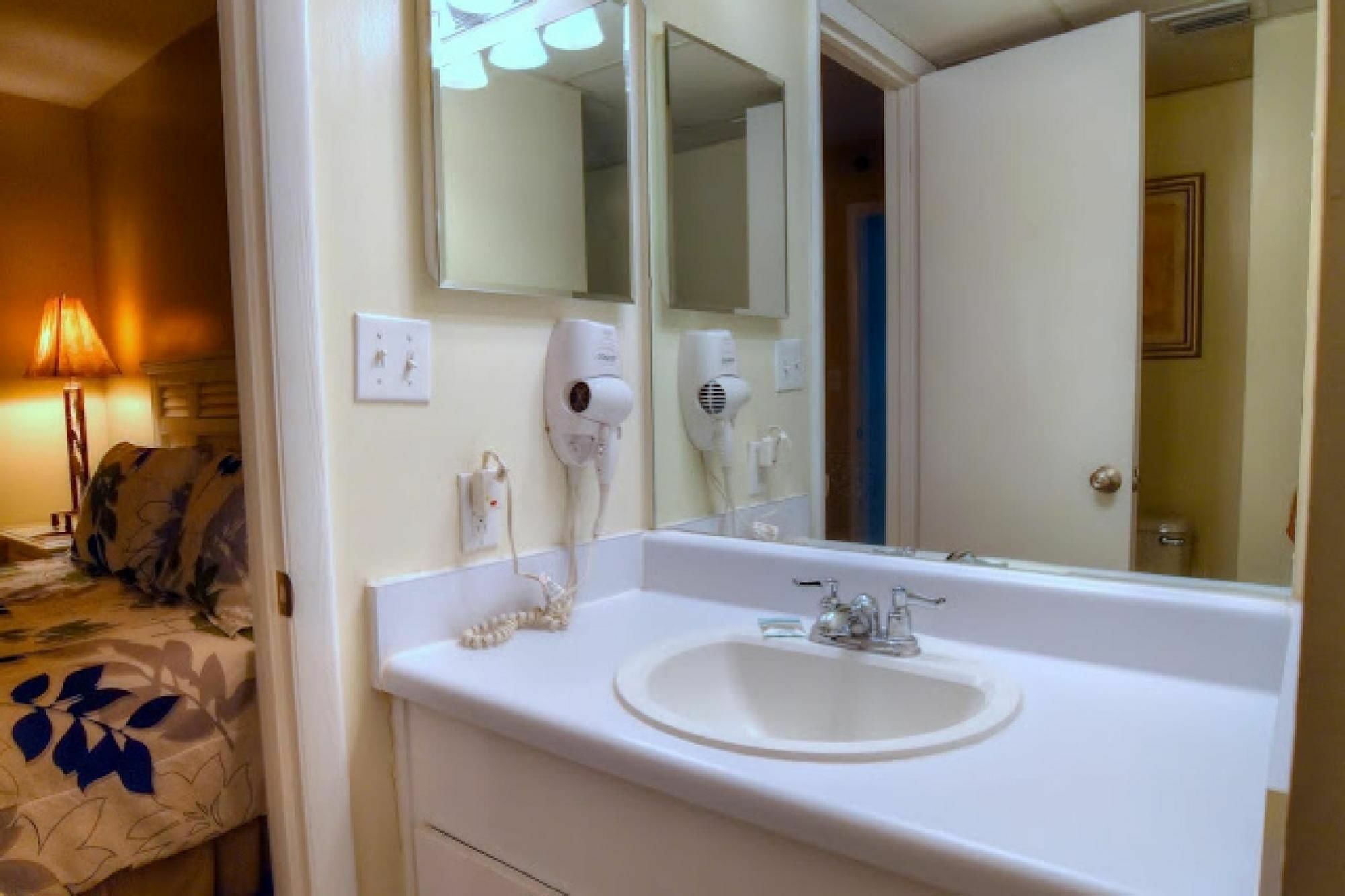 1103w Sunbird Apartment