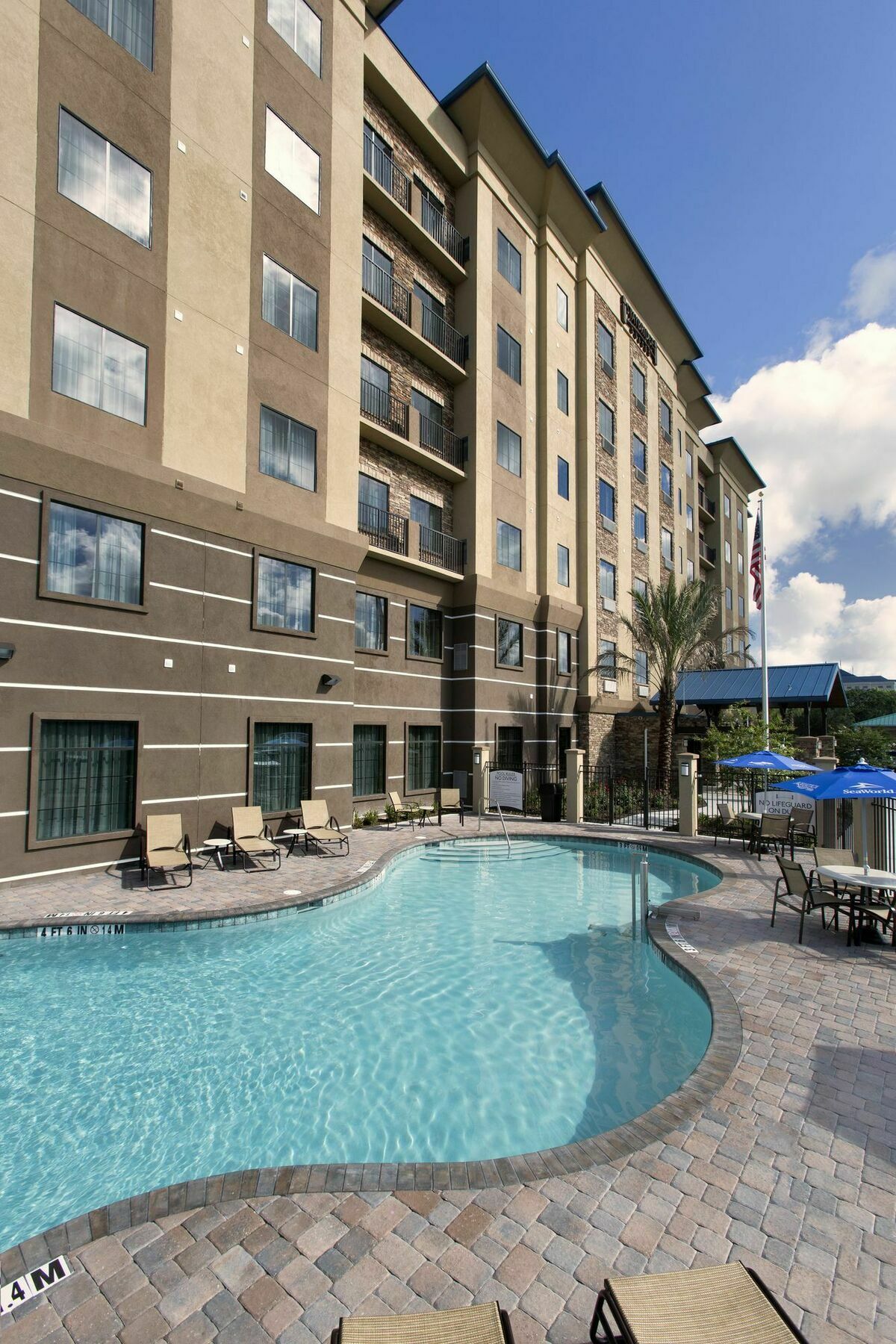 Hotel Staybridge Orlando At Seaworld By Ihg - Free Parking & Shuttle To Seaworld Parks