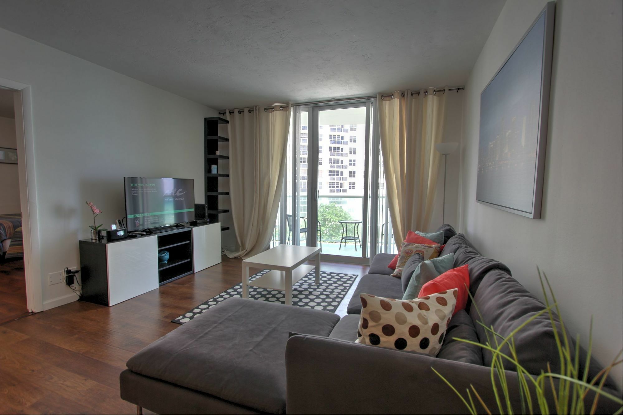 Hollywood Condo * Hollywood