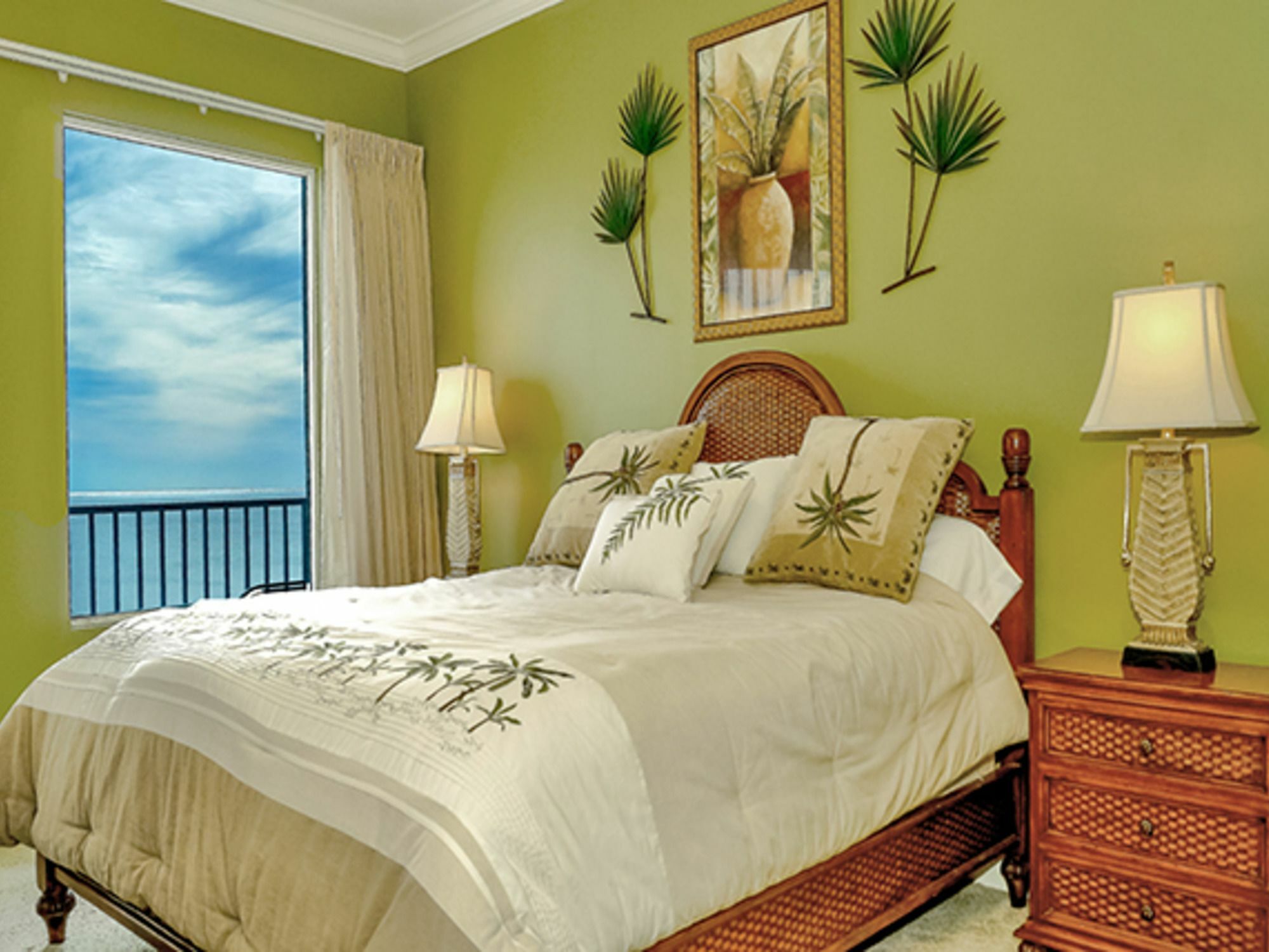 Marisol Beachfront 801 - 663663 *