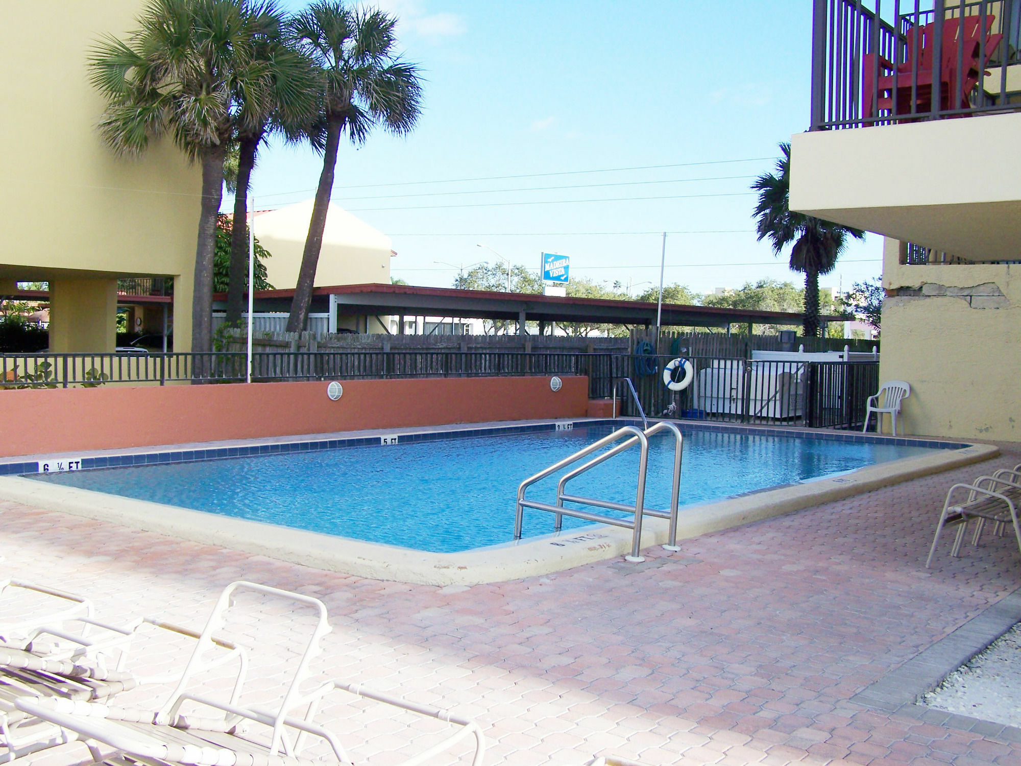 Las Brisas - Three Bedroom Condo - 504