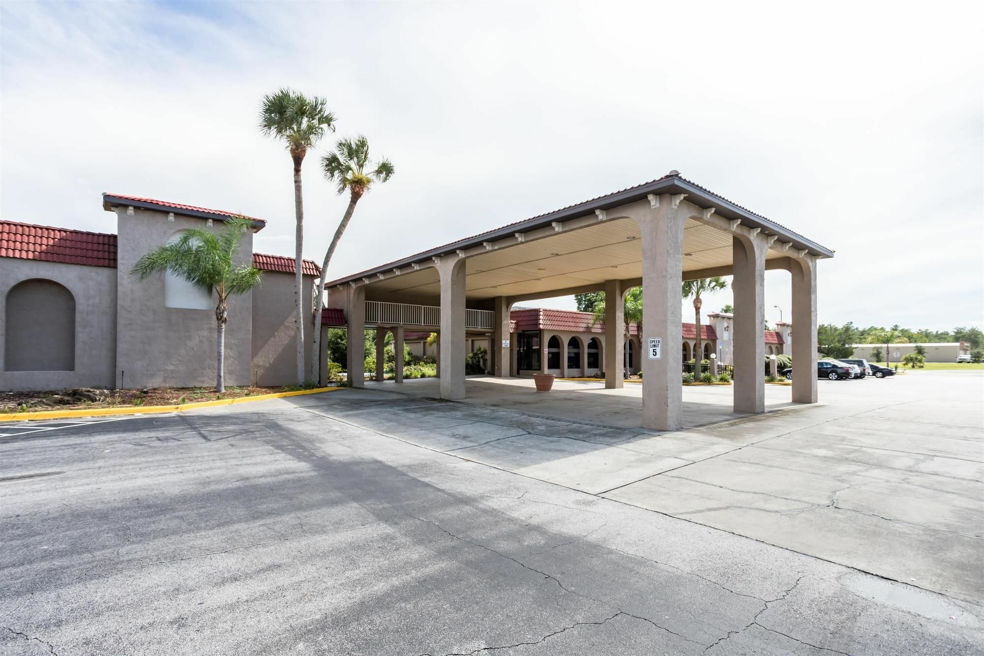 6-spring Hill, Fl - Hotel