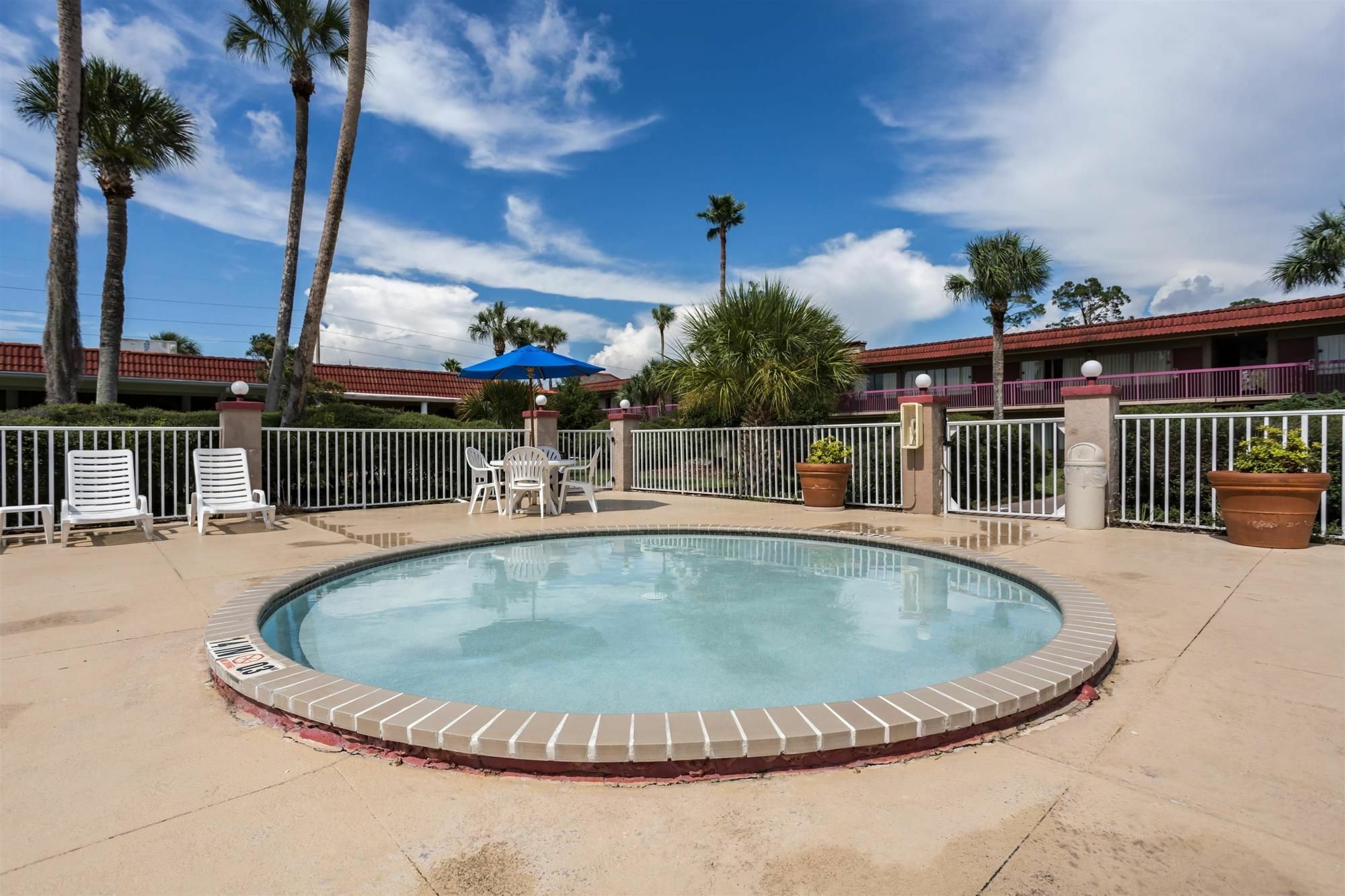 Hotel 6-spring Hill, Fl -