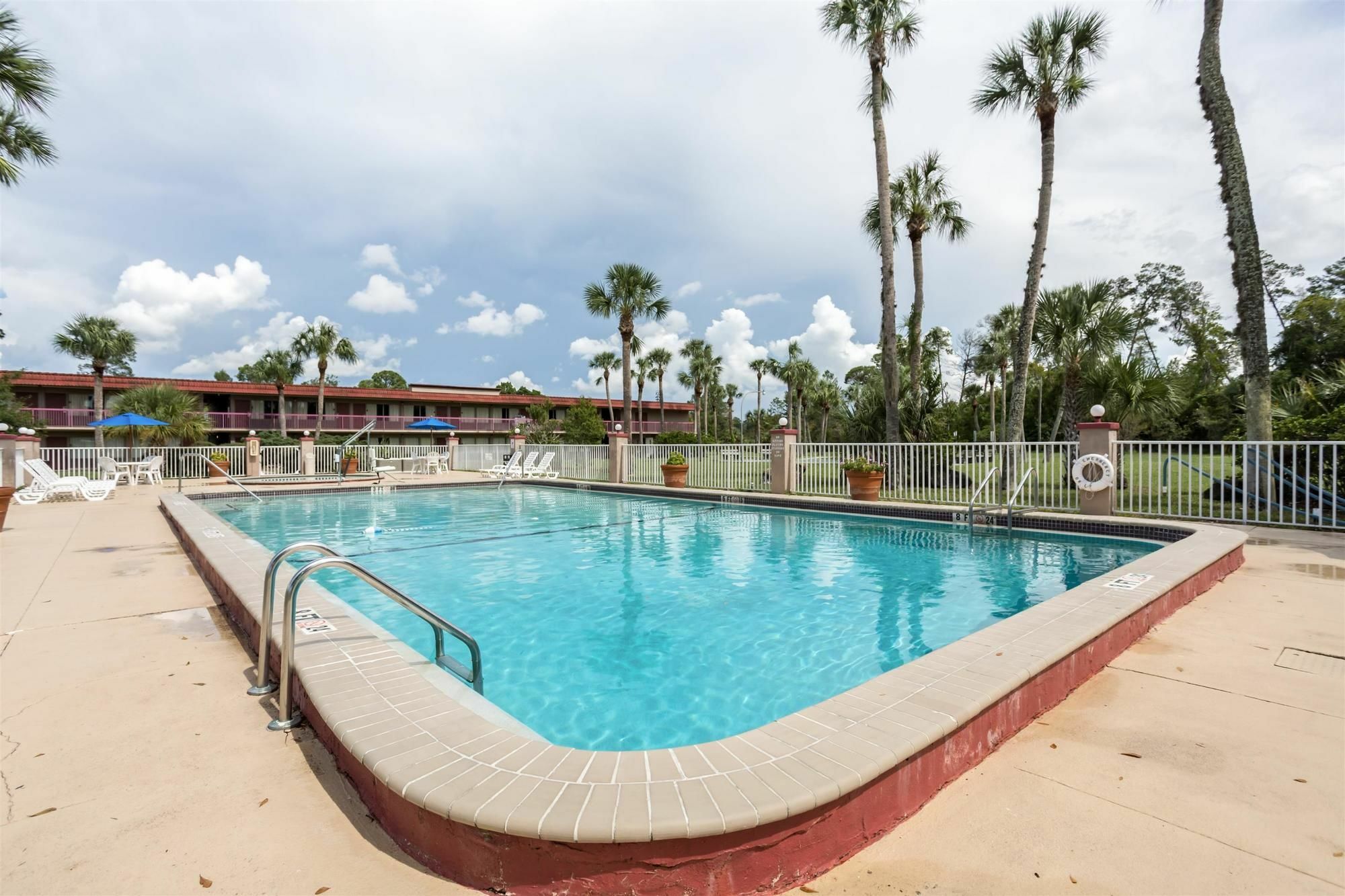 Hotel 6-spring Hill, Fl -
