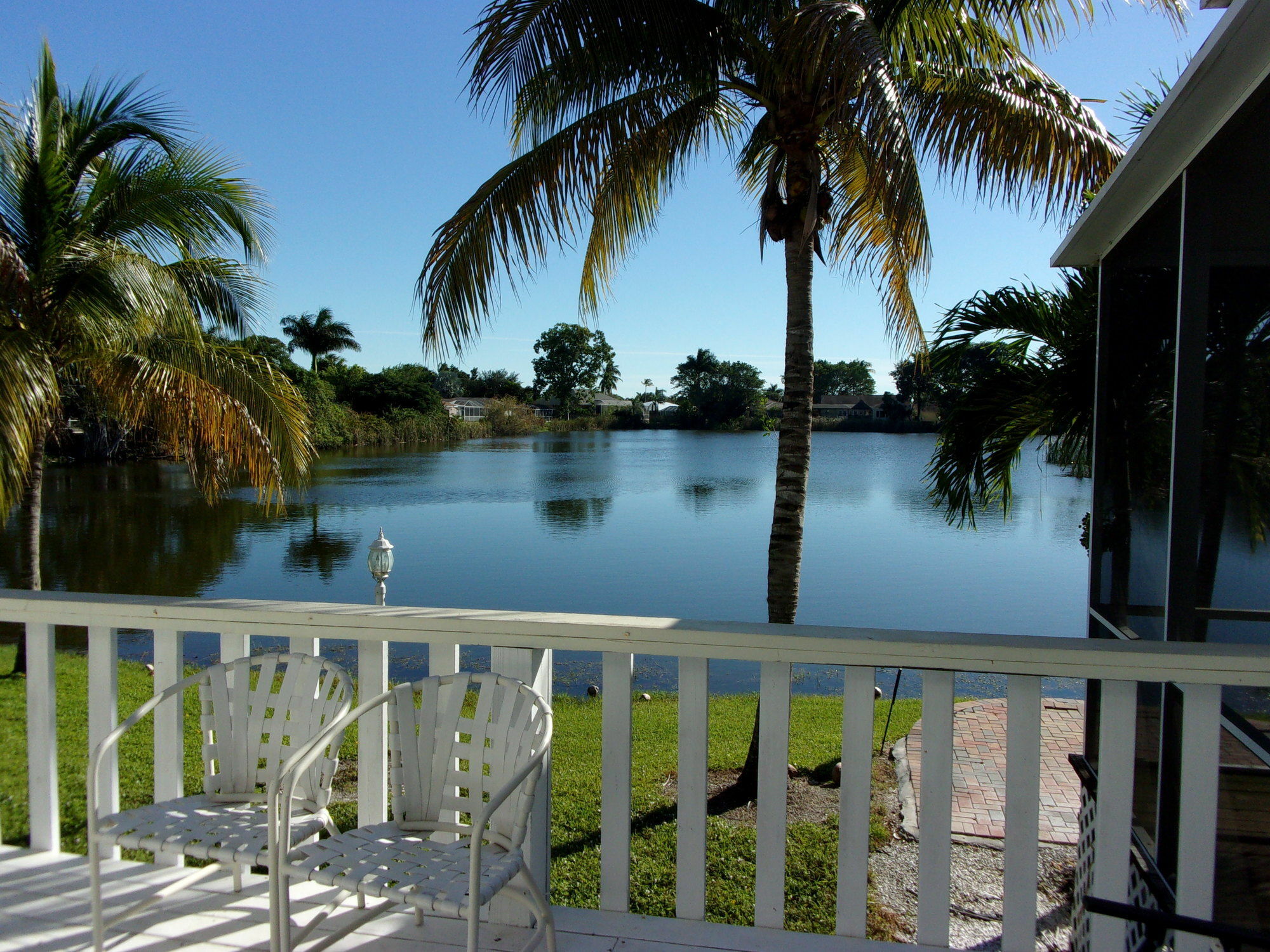 Lakeside Hotel