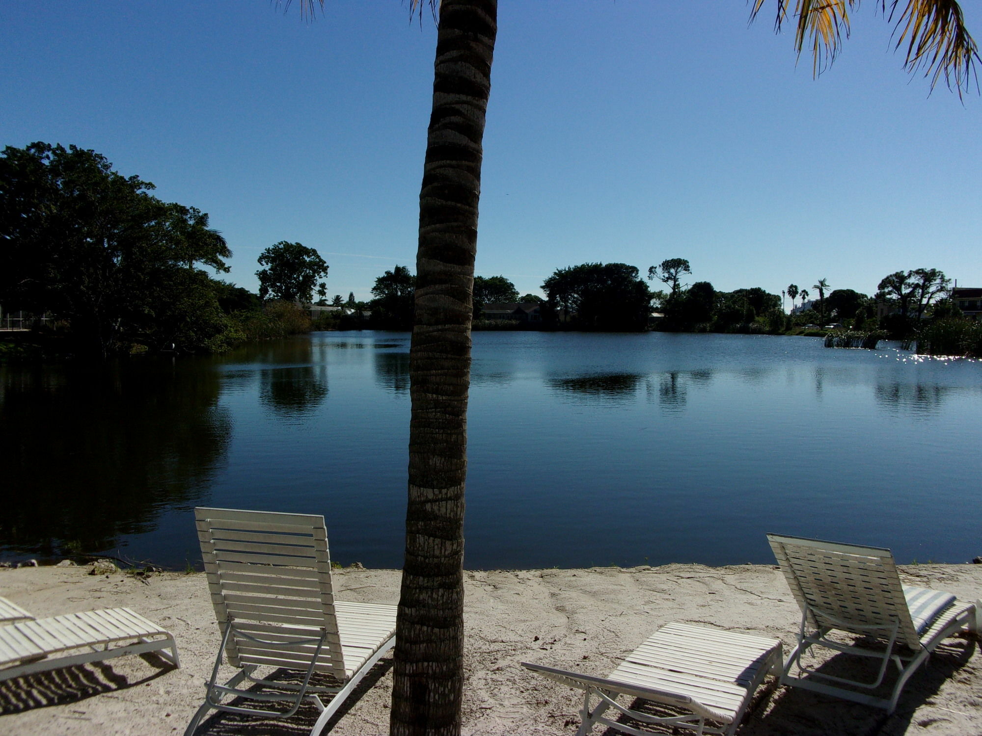 Lakeside 4*