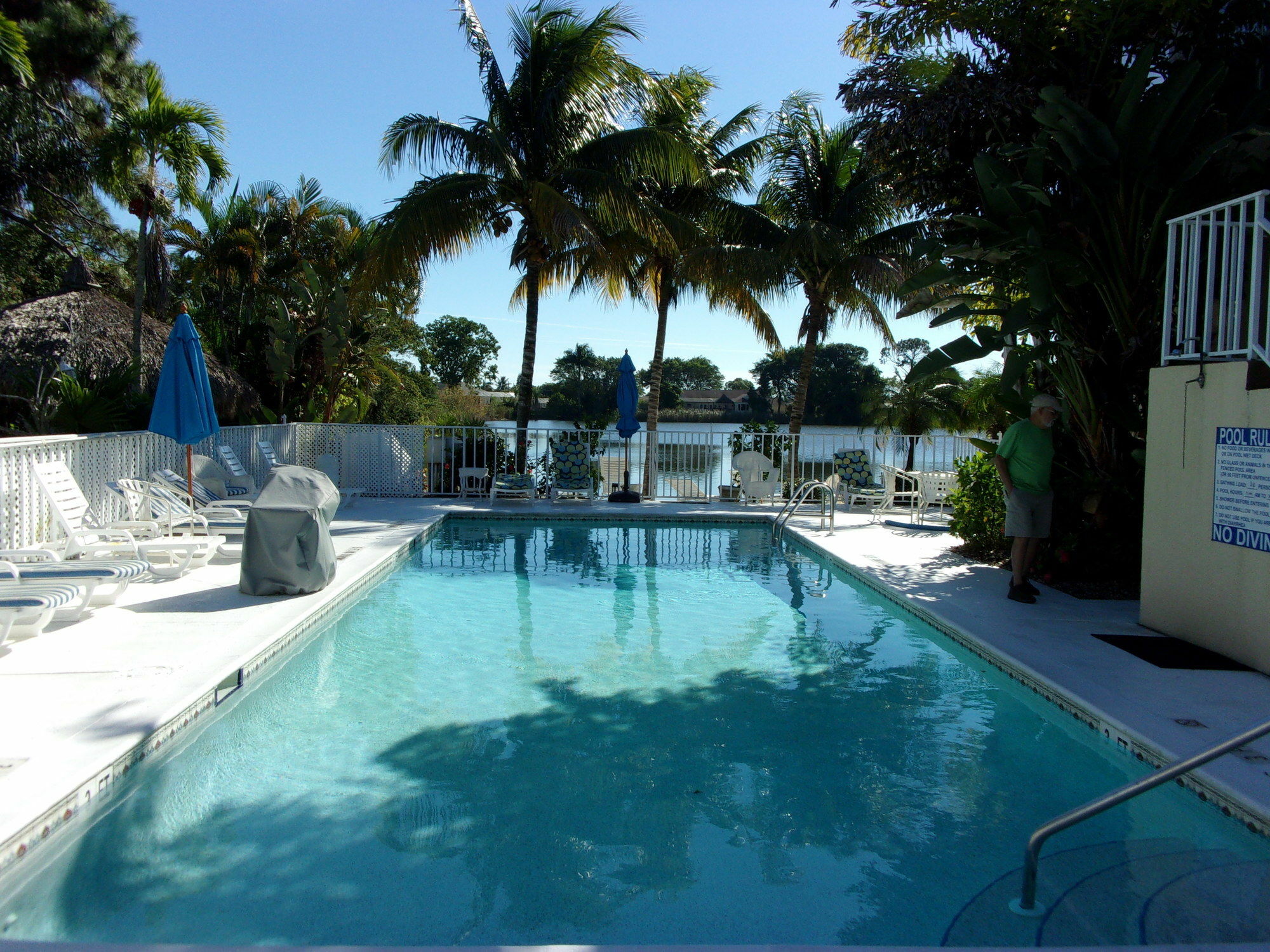 Lakeside Hotel 4*