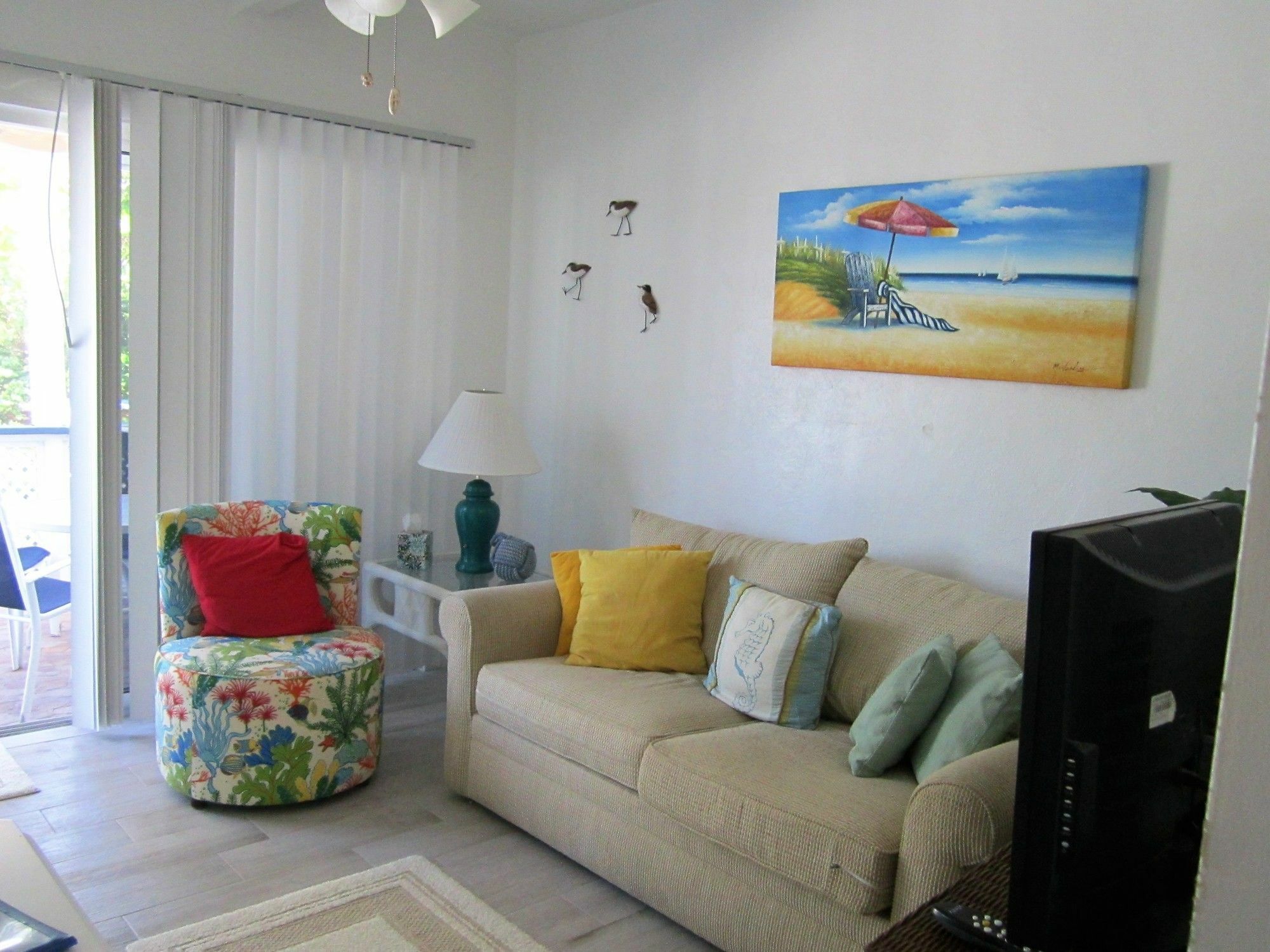 Tropical Winds Beachfront And Motel 3*