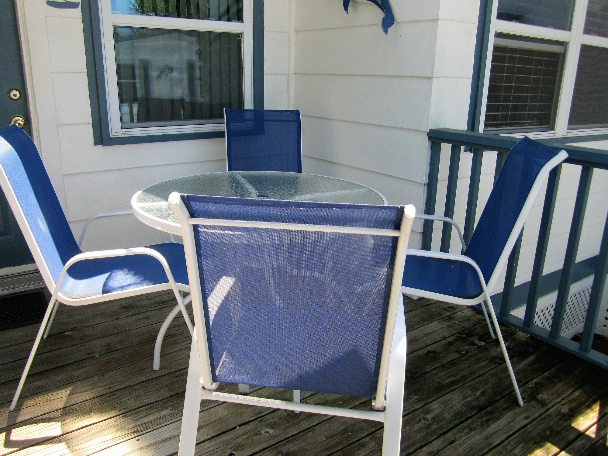 Tropical Winds Beachfront And Motel 3*
