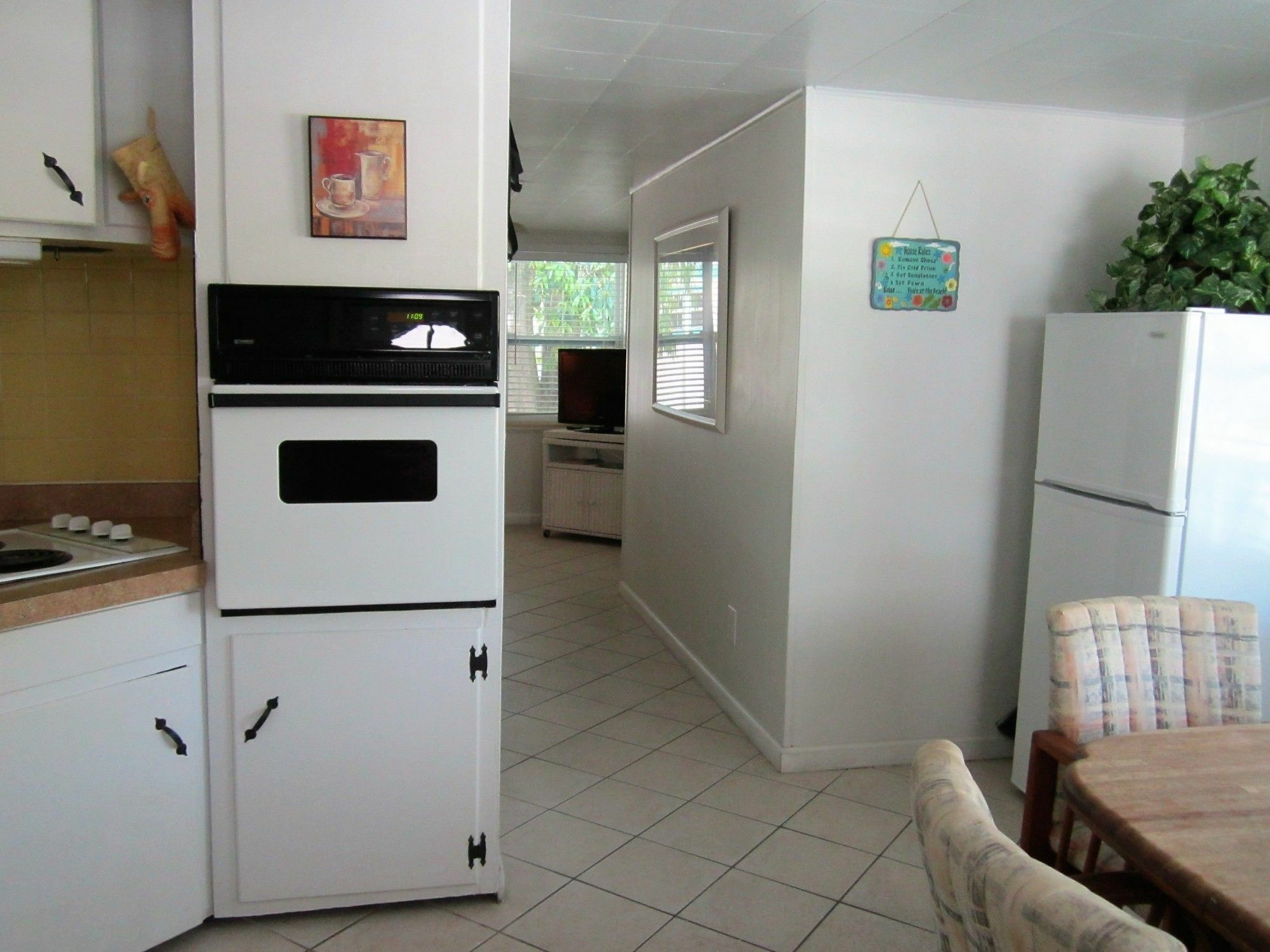 Motel Tropical Winds Beachfront And