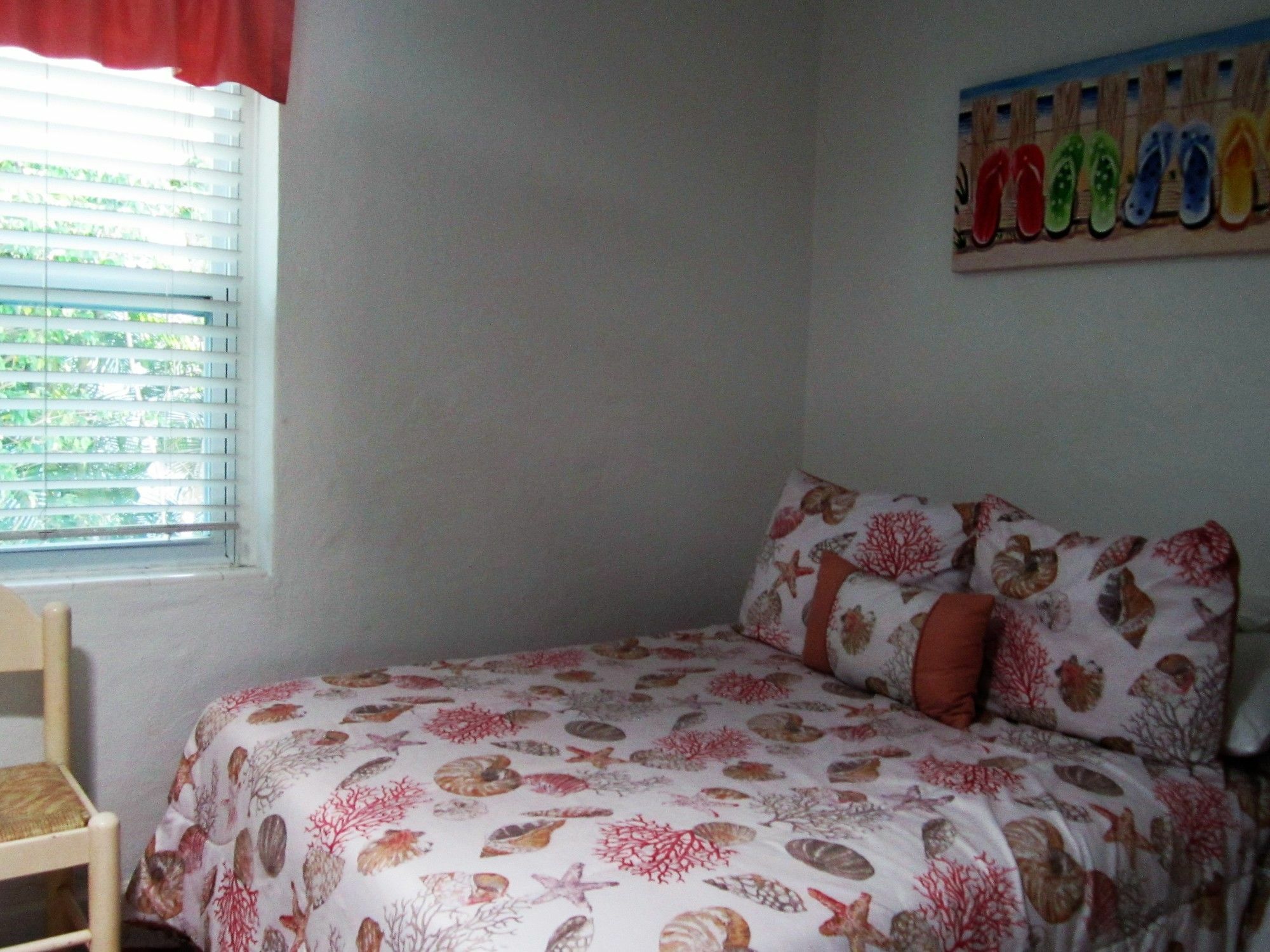 Tropical Winds Beachfront And Motel 3*