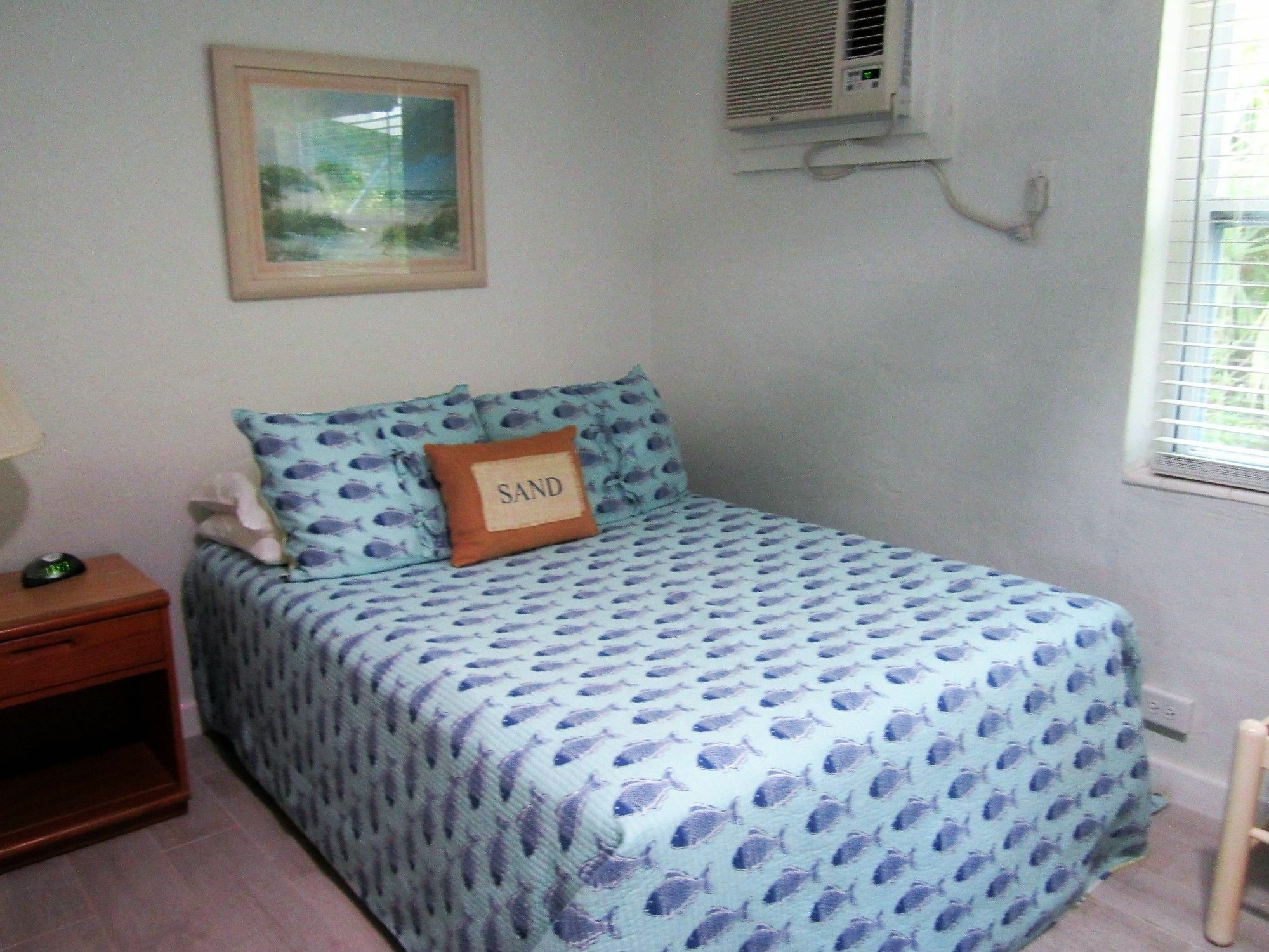 Tropical Winds Beachfront And 3*