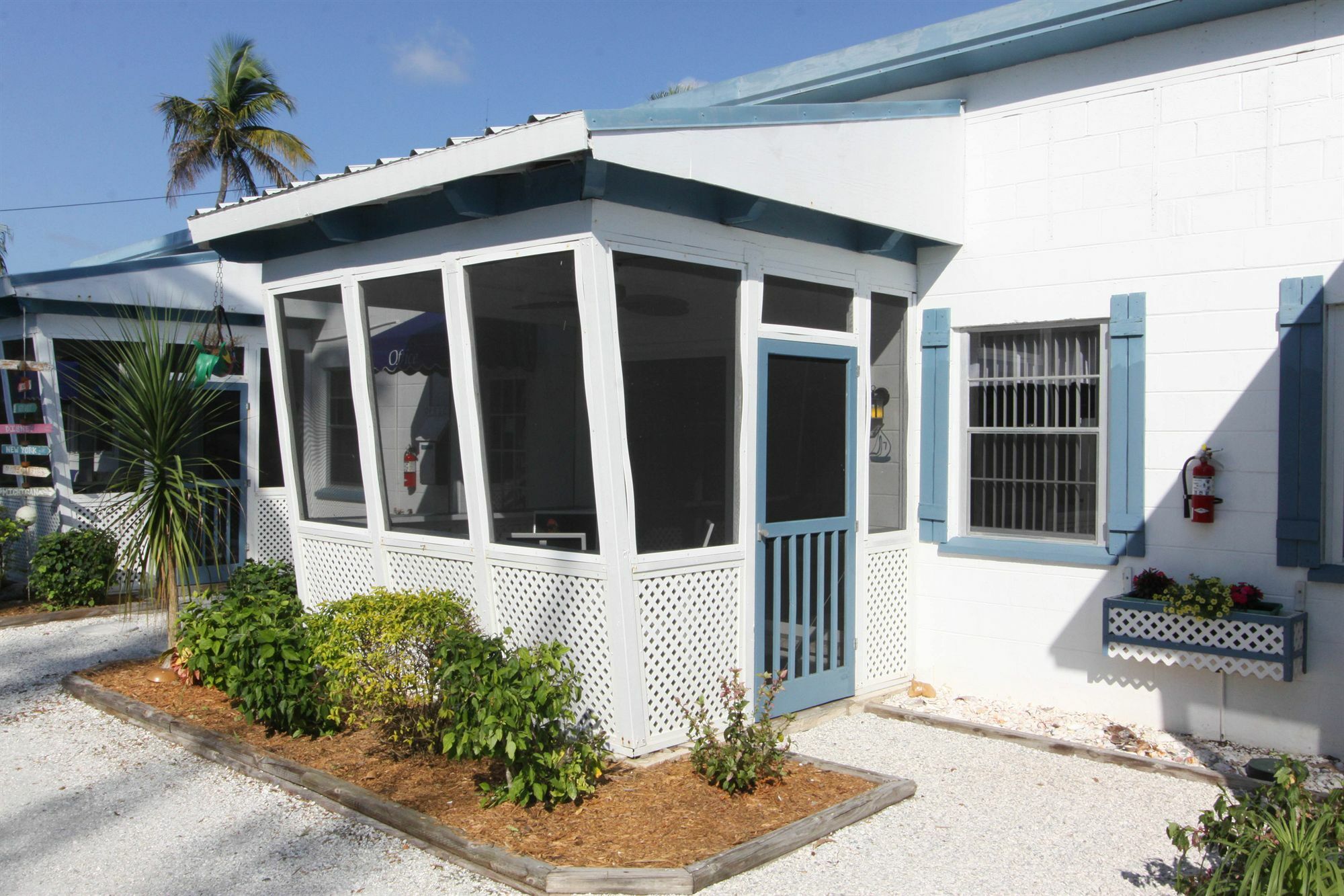 Tropical Winds Beachfront And 3* Sanibel
