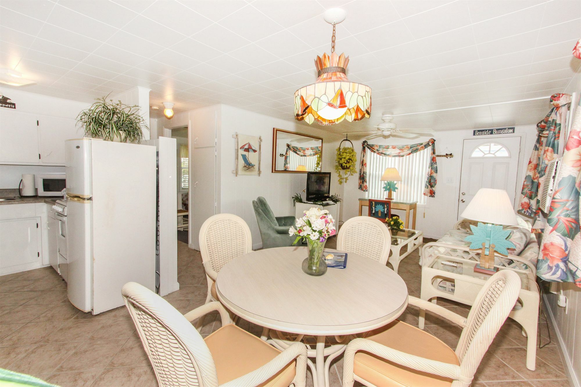 Tropical Winds Beachfront And Motel 3*