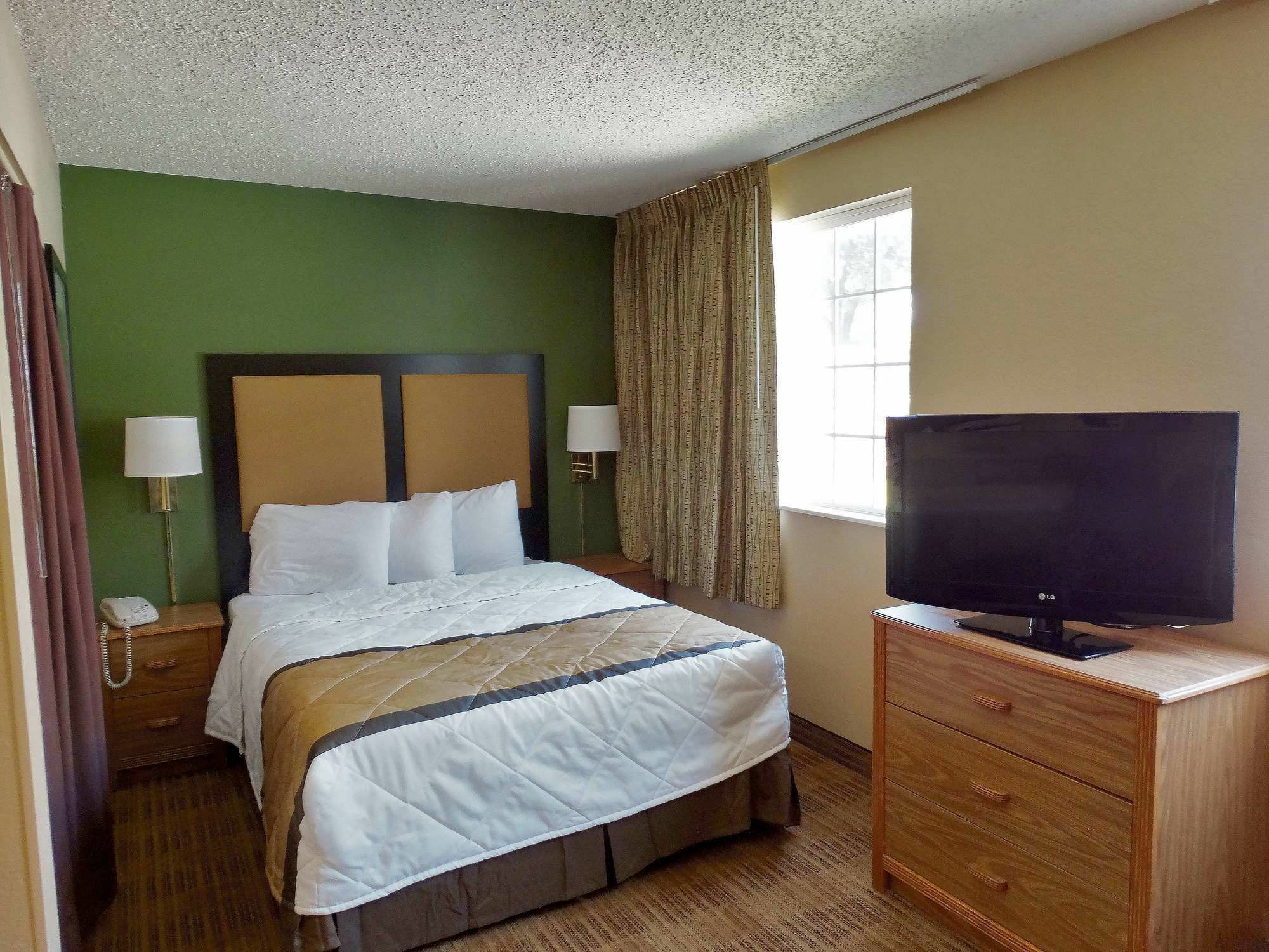 Extended America Select - Orlando - Mary - 1040 Greenwood Blvd 2*