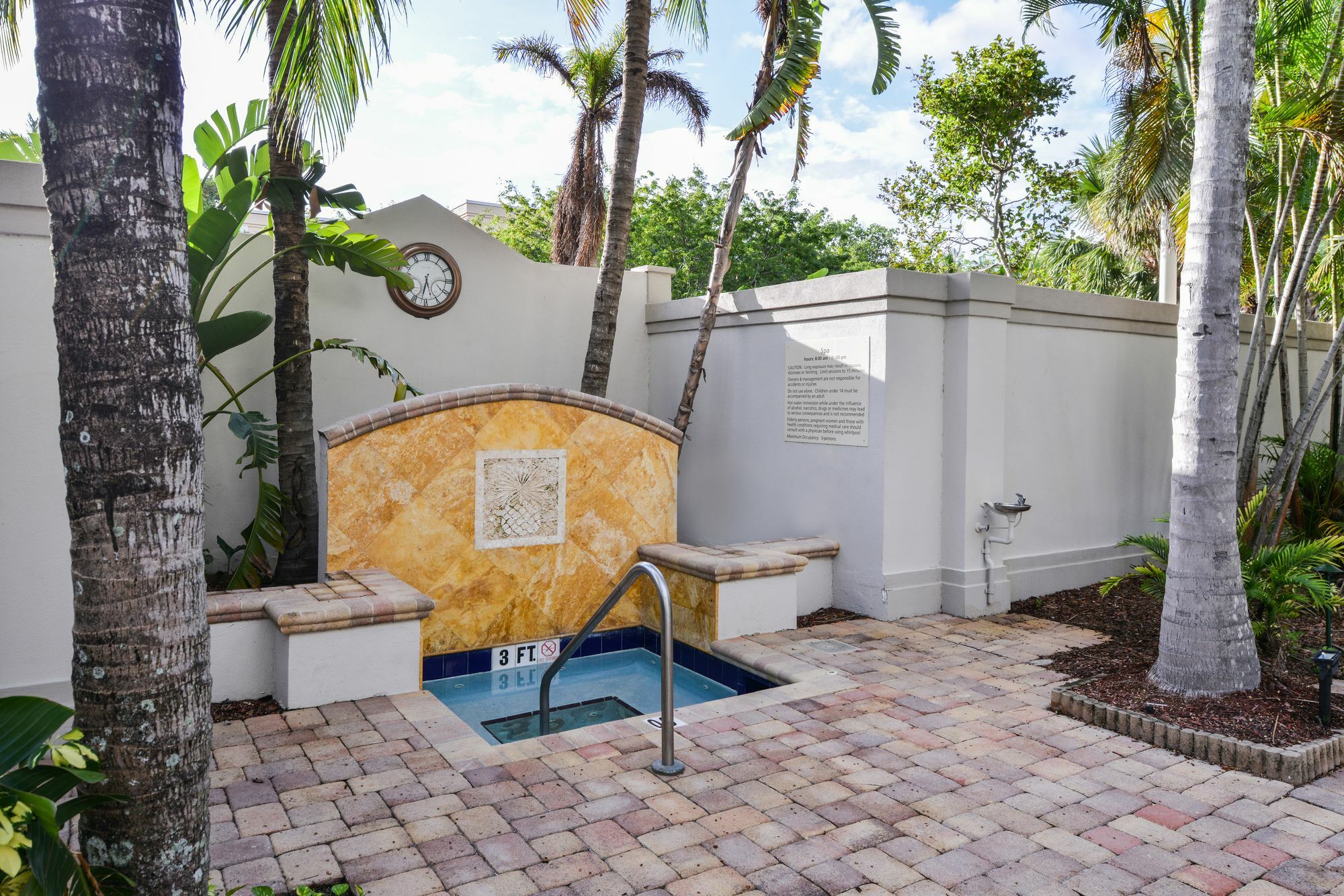Hampton Lauderdale Hotel