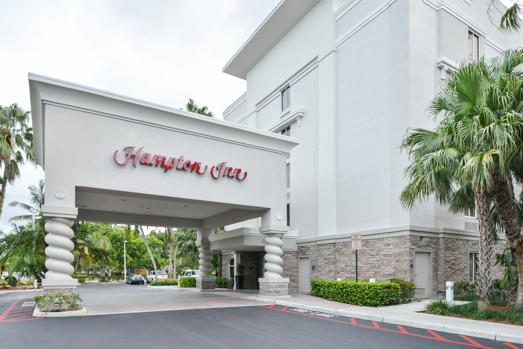 Hampton Lauderdale