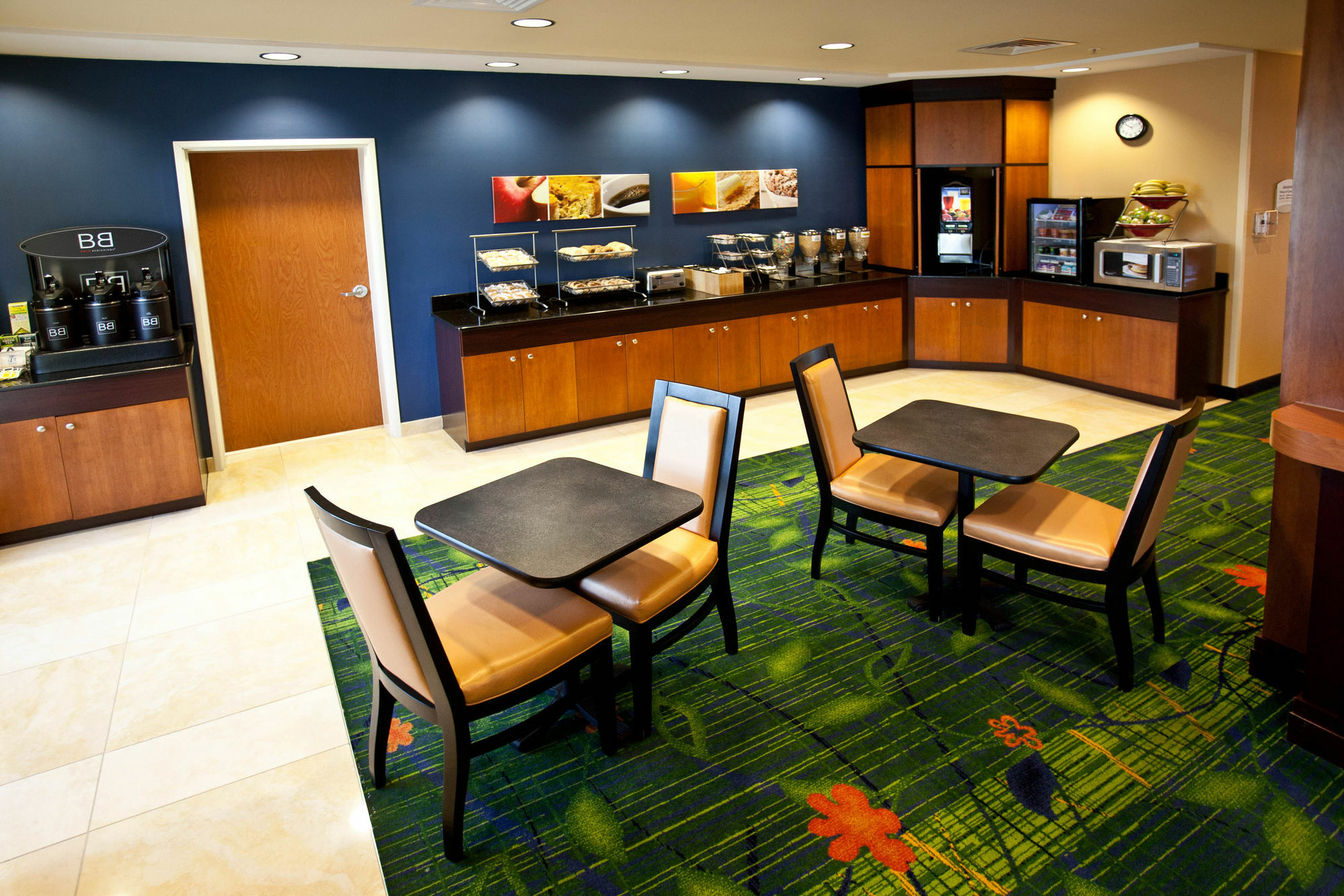 Hotel Fairfield & By Marriott