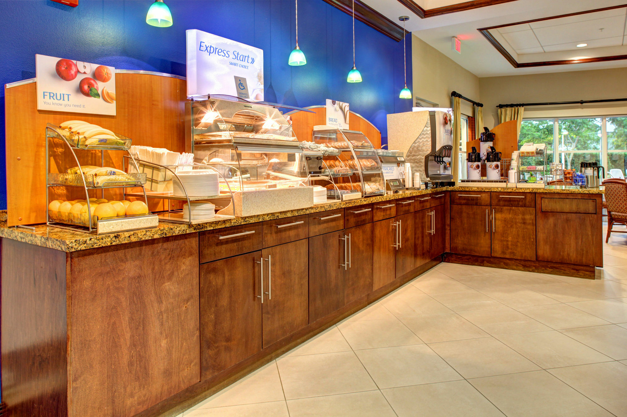Express & Miami By Ihg Hotel Kendall