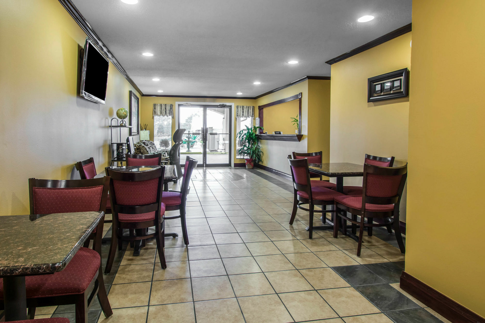 Econo I-10 DeFuniak Springs