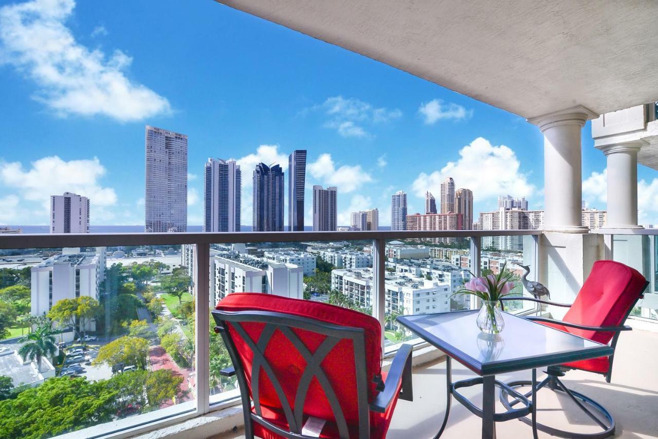 Intracoastal Yacht Club By Hosteeva Sunny Isles Beach