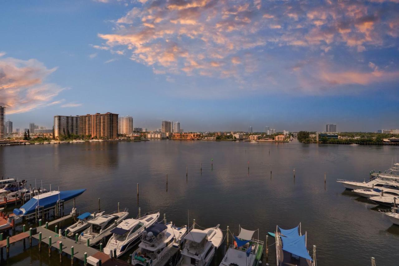 Intracoastal Yacht Club By Hosteeva Aparthotel 4*