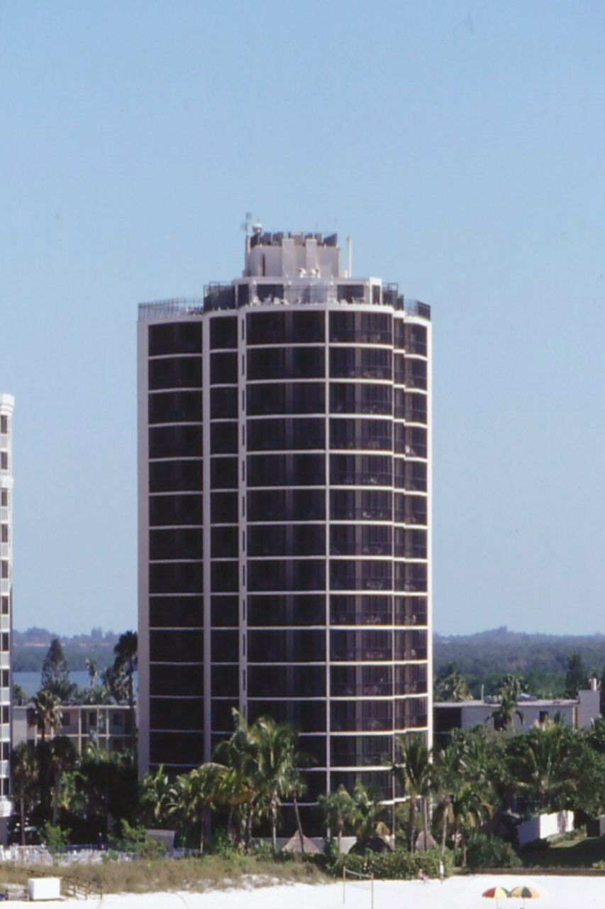 Pointe Estero Resort 3*