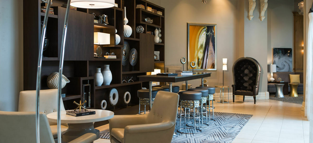 Hotel Renaissance International Plaza 4*