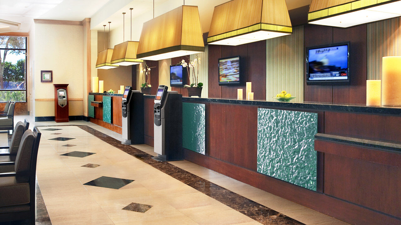 Hyatt Regency Riverfront 3*