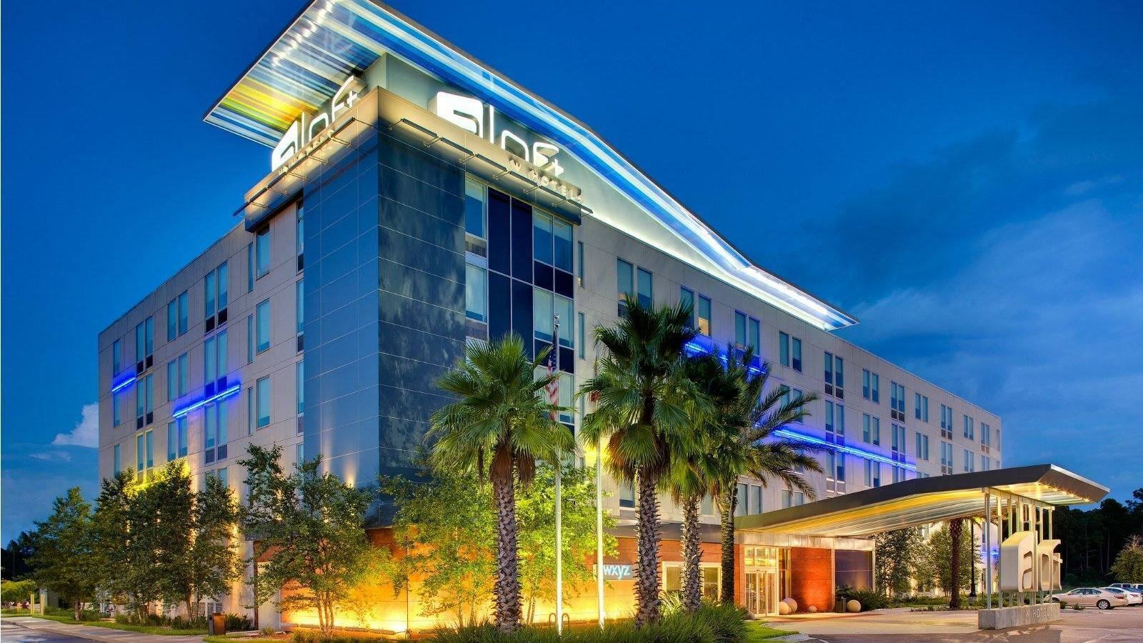 Aloft Airport Hotel 4*
