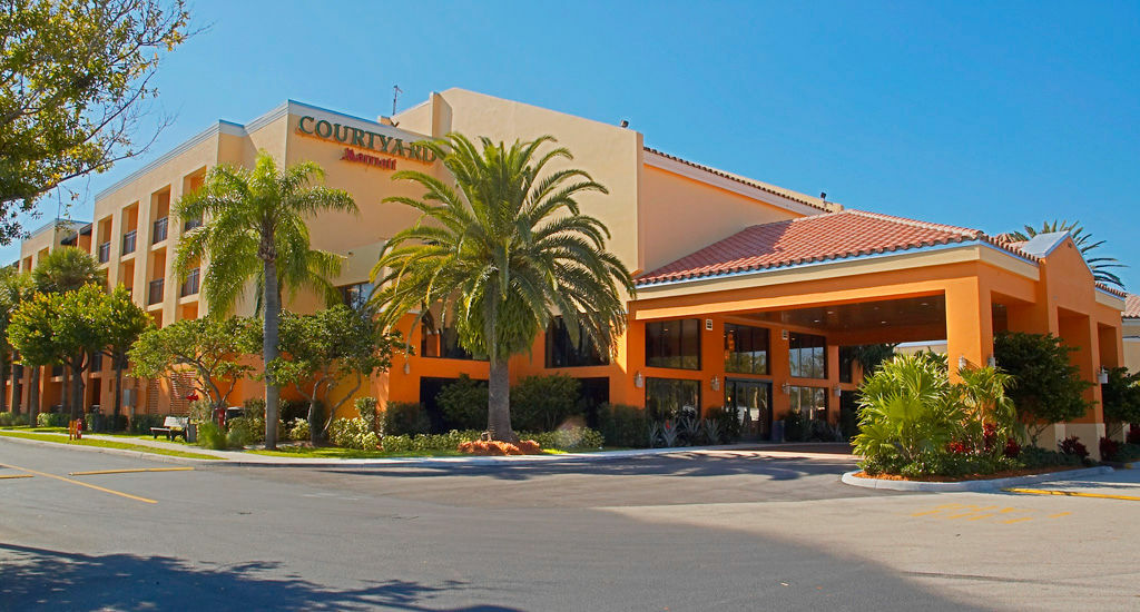 Courtyard By Marriott Boynton 4*
