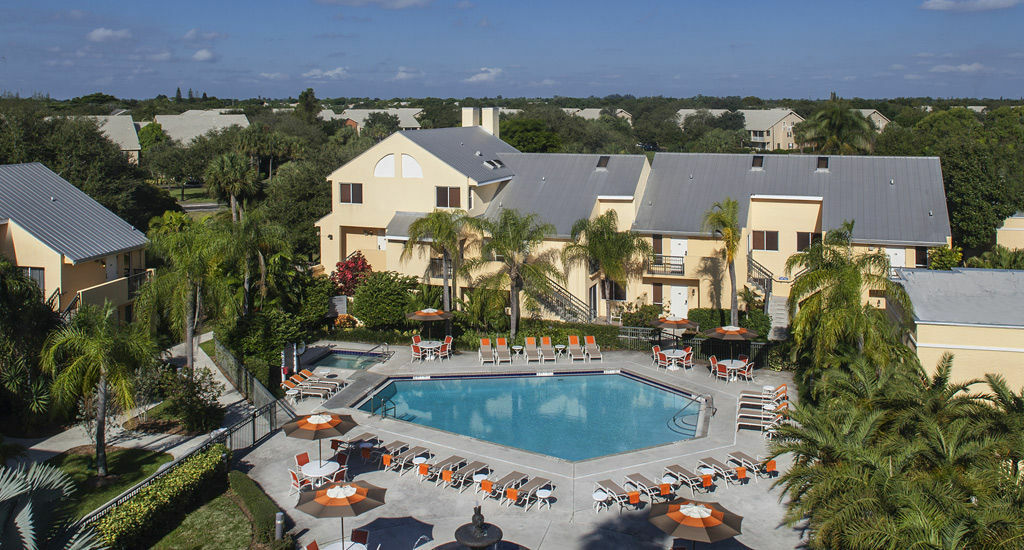 Courtyard By Marriott Boynton