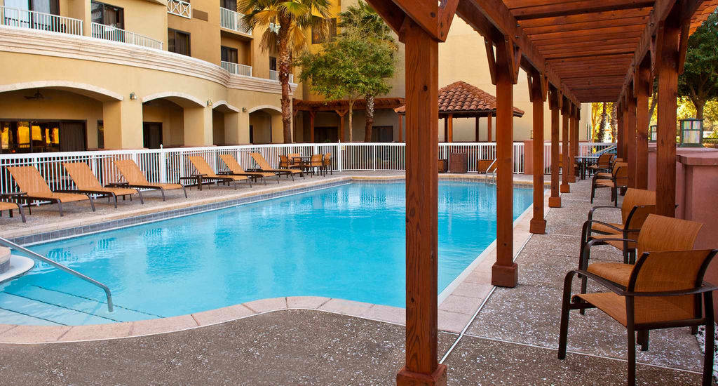 Courtyard By Marriott Sandestin At Grand Boulevard Hotel