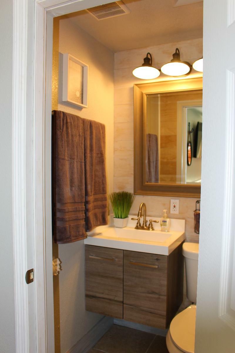 Latitude 26 Waterfront Boutique - Bonita Springs