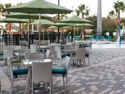 Holiday Inn Express & Suites - Orlando At Seaworld By Ihg Williamsburg