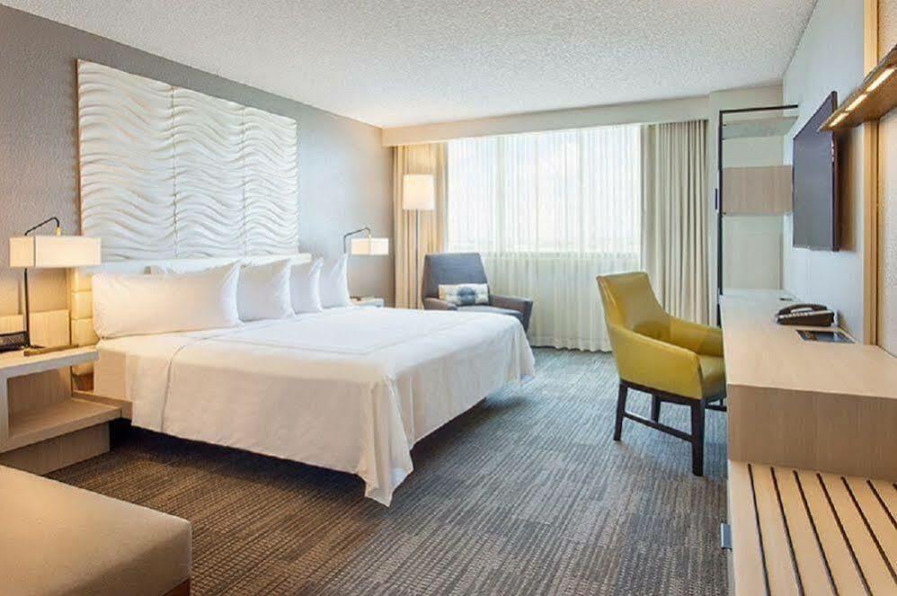 Lauderdale Marriott North Hotel 4*
