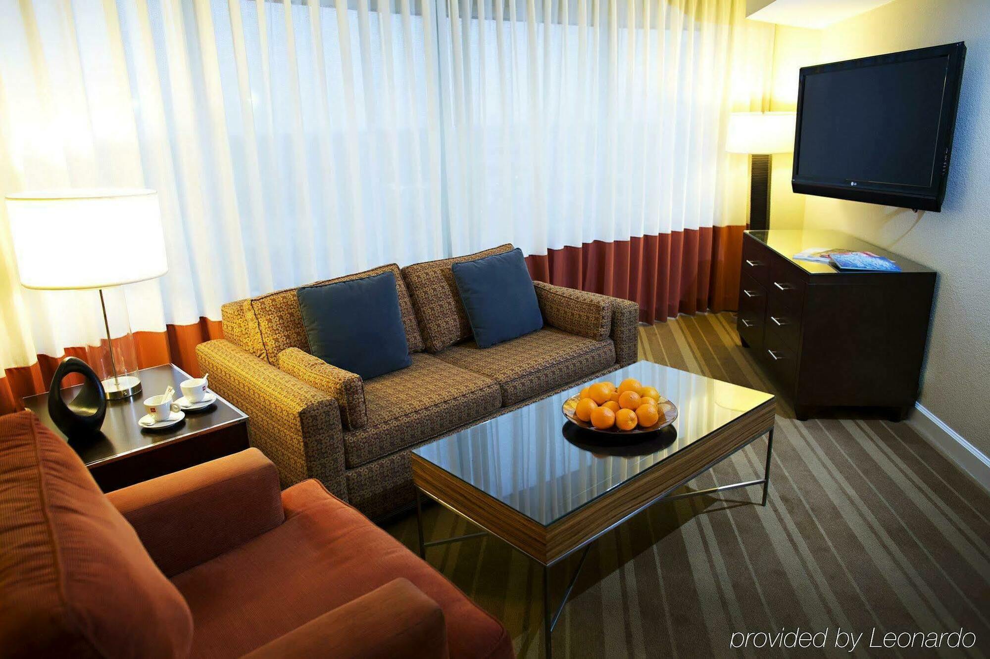 Hotel The Westshore Grand, A Tribute Portfolio Hotel,