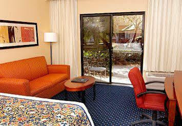 Hotel Courtyard West Melbourne