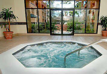 Courtyard West 3*