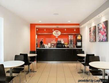 Super 8 By Wyndham Ormond Hotel 2*