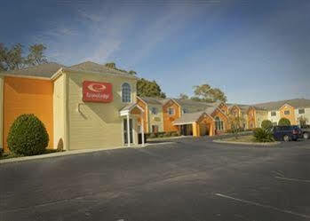 Hotel Super 8 By Wyndham Pensacola