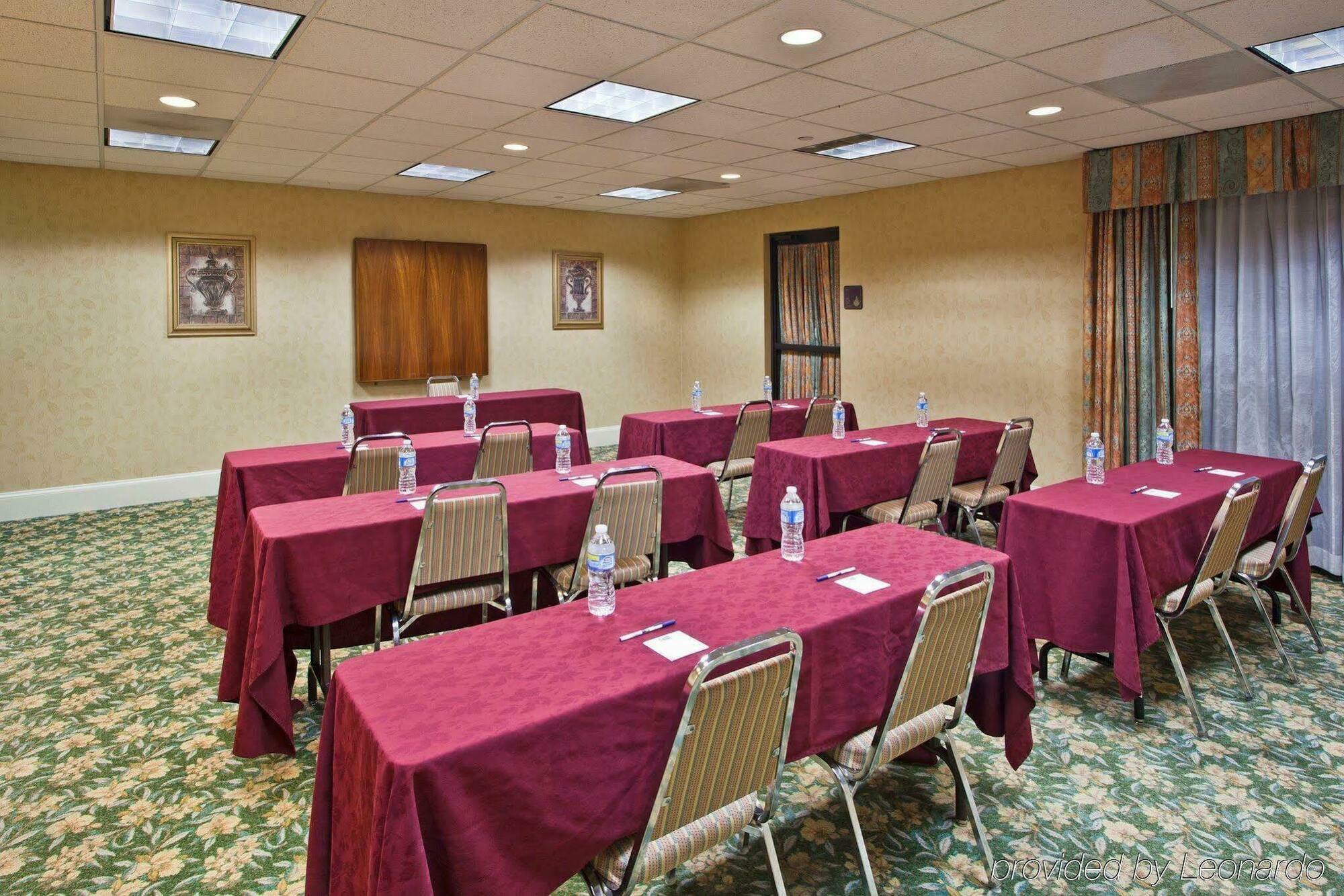 Express & Tampa-anderson Road-veterans Exp By Ihg 2* Tampa